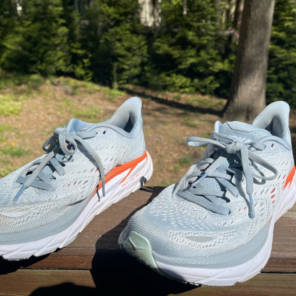 HOKA Clifton 8